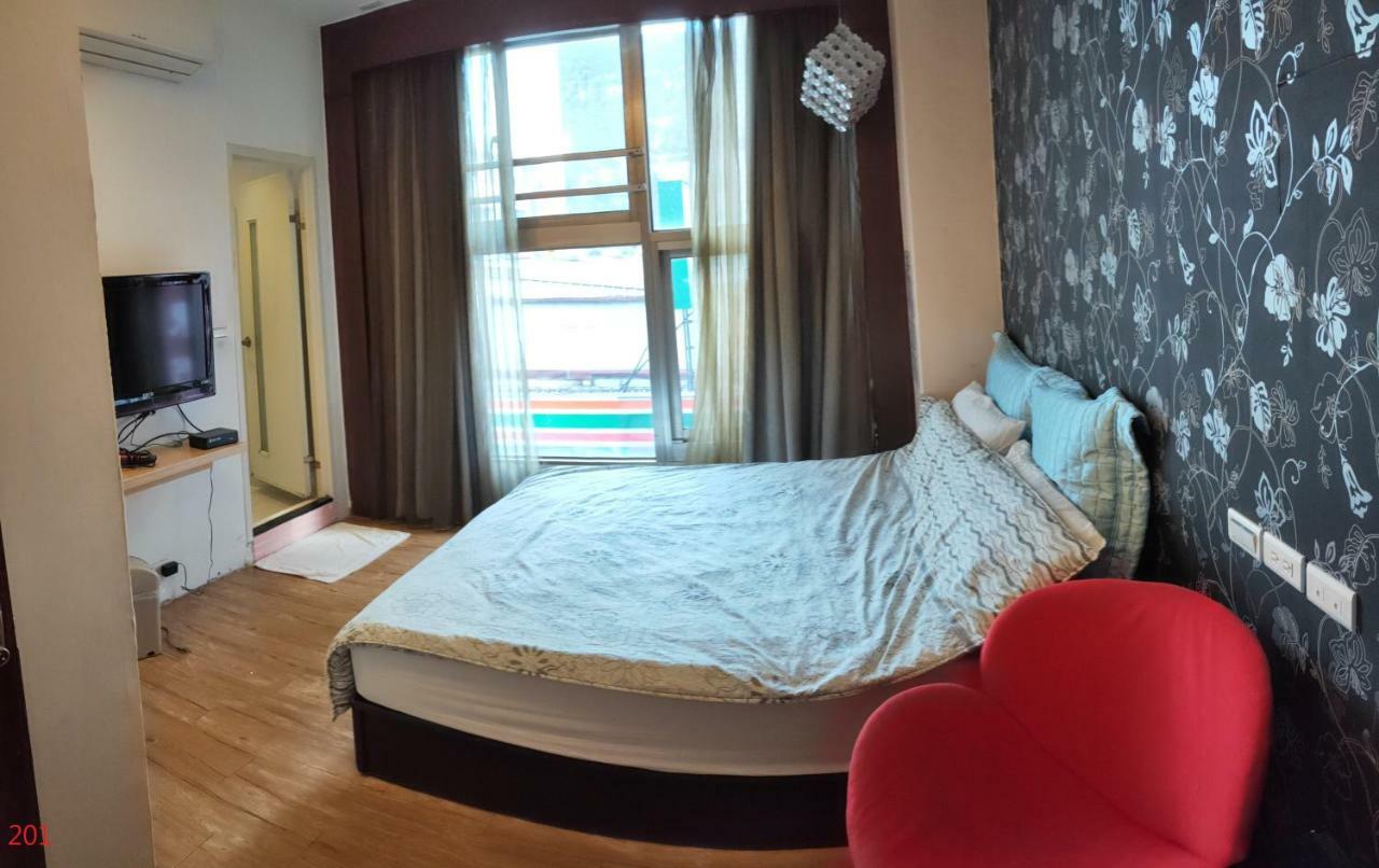 Yes 17 Hotel Luodong Exterior foto